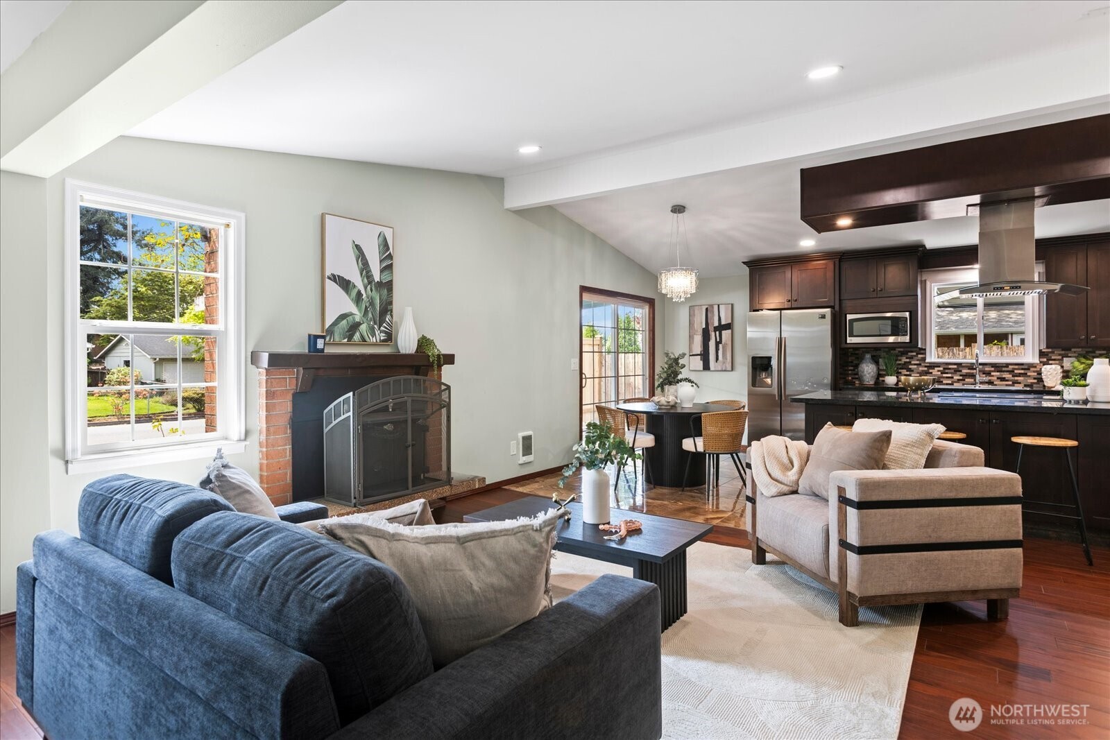 2111 201st Place Property Photo 4