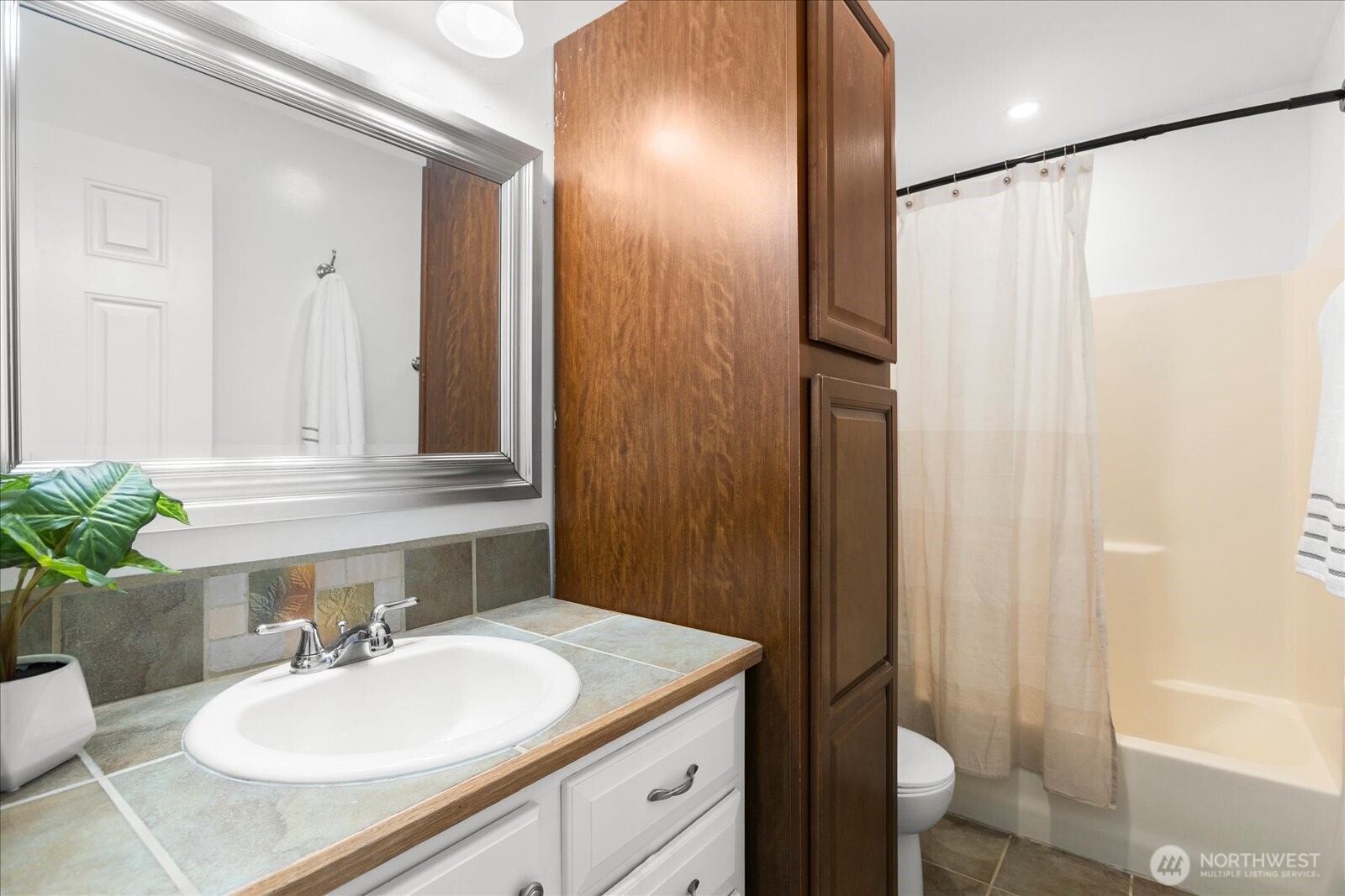 2111 201st Place Property Photo 14