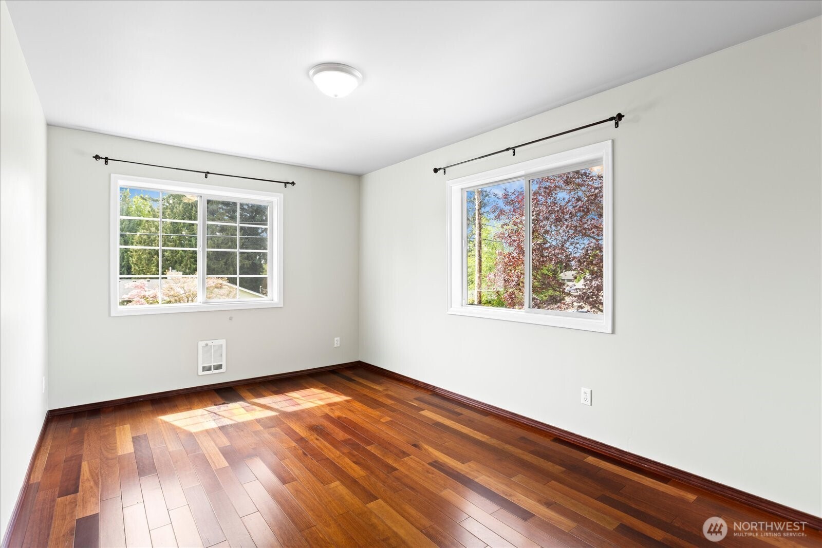 2111 201st Place Property Photo 15