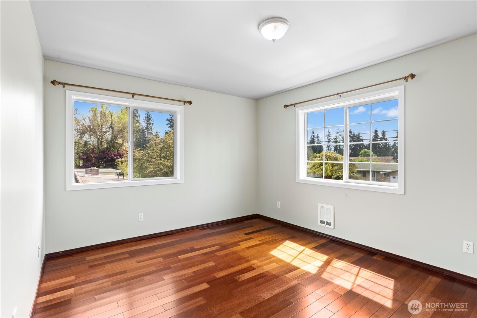 2111 201st Place Property Photo 17
