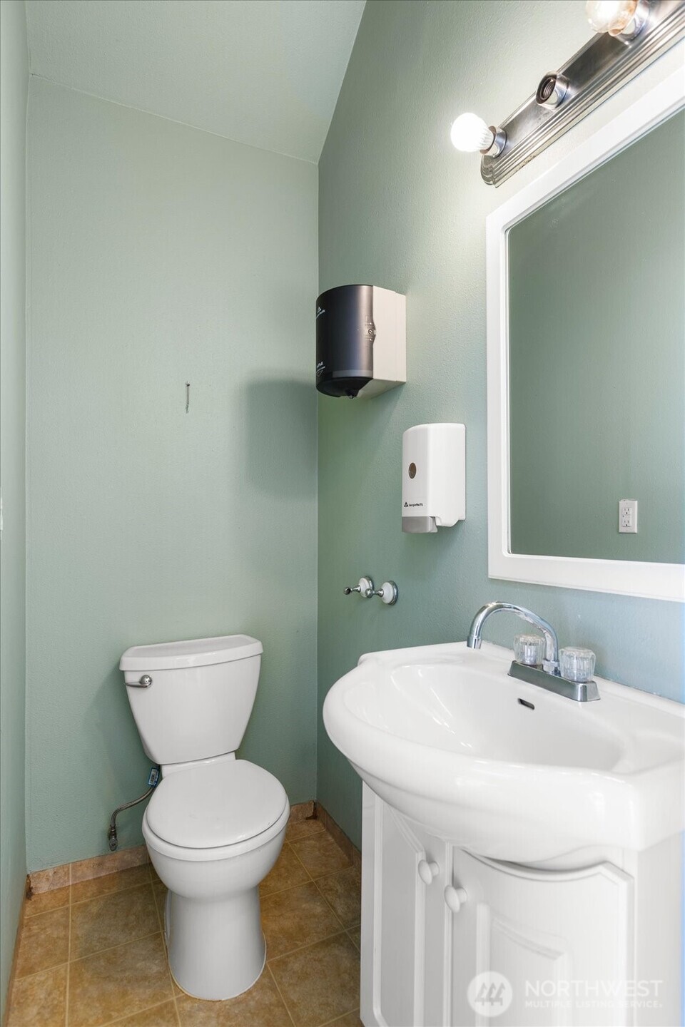 2111 201st Place Property Photo 27