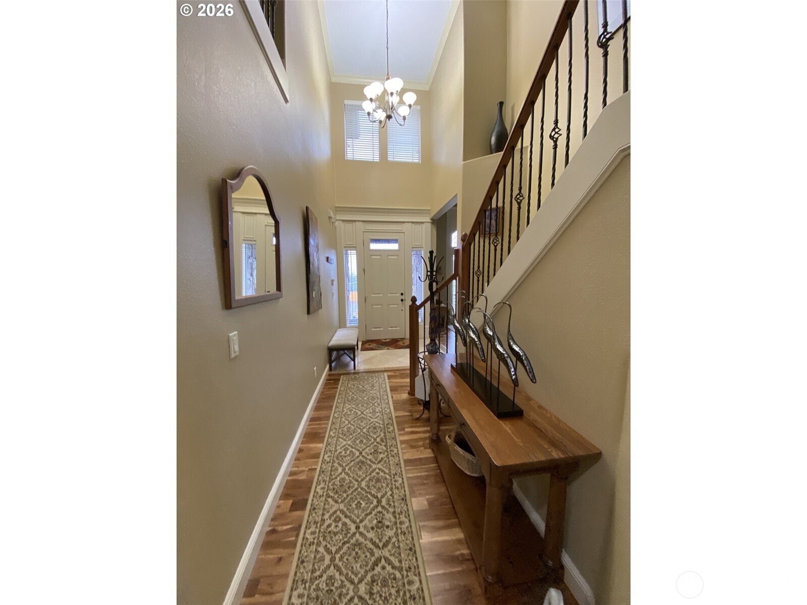 545 E 18 Street Property Photo 2