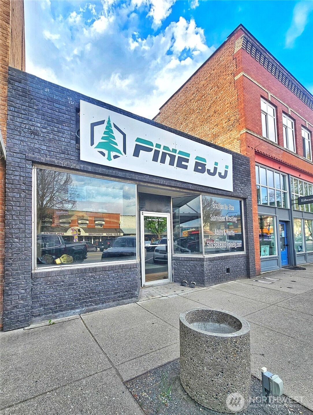 130 S Main Street Property Photo 2