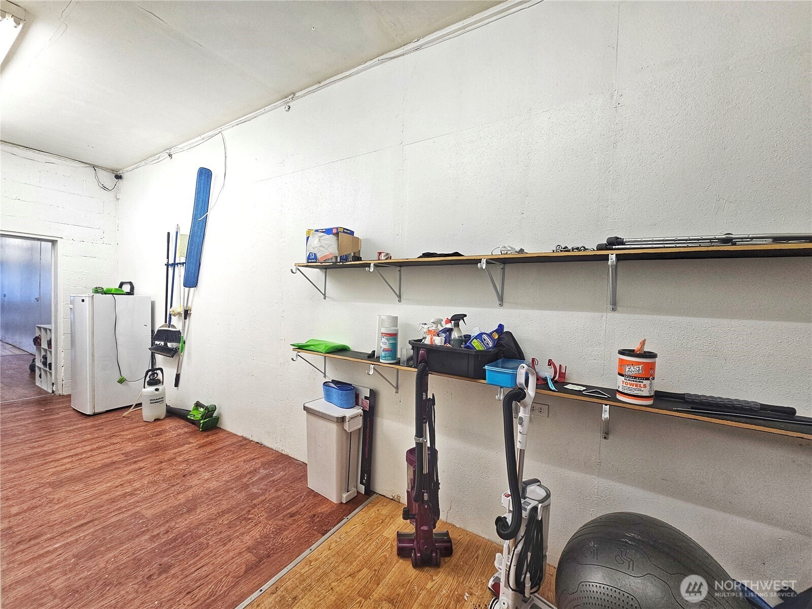 130 S Main Street Property Photo 7