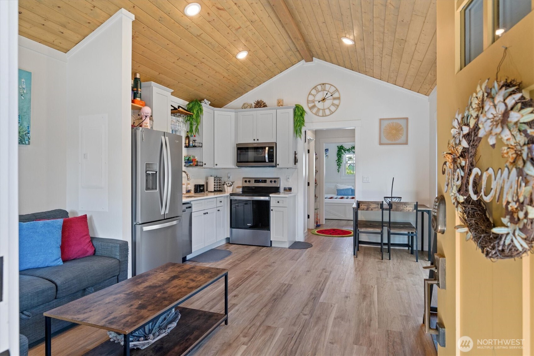 417 E Compass Street Property Photo 7