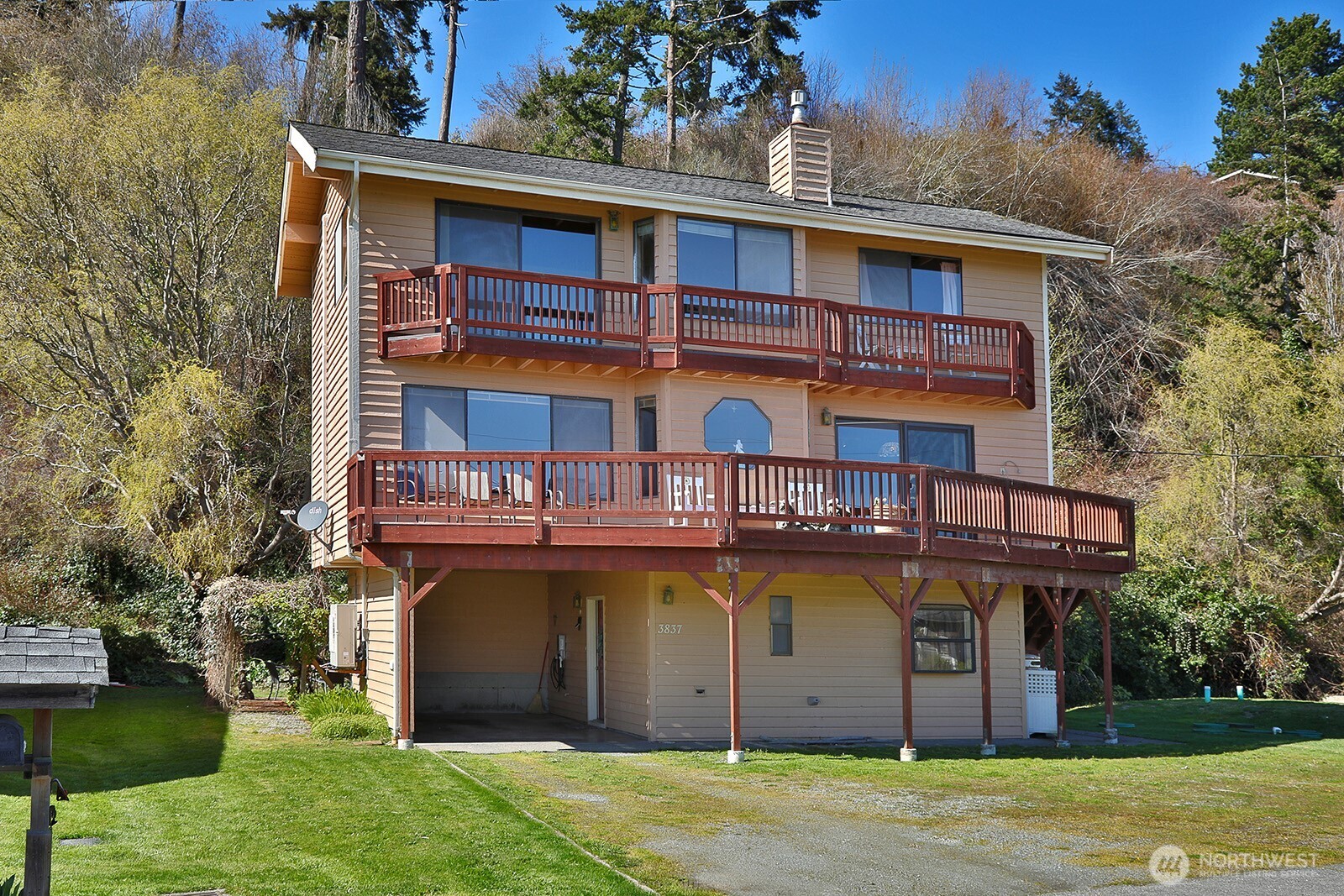 3837 Driftwood Drive Property Photo 1