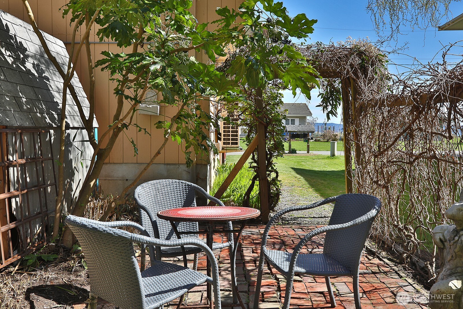 3837 Driftwood Drive Property Photo 4