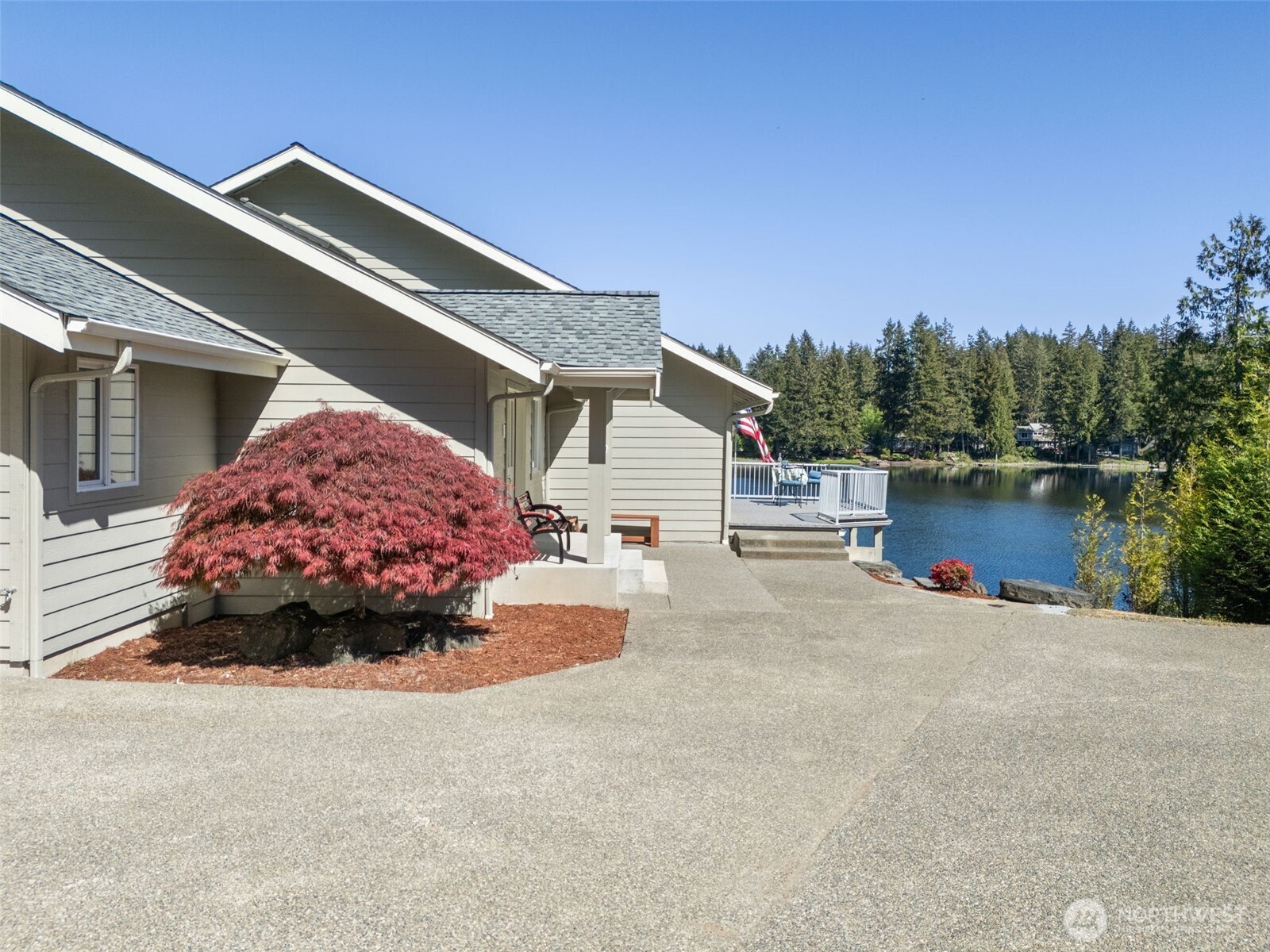 260 E Westlake Drive Property Photo 4