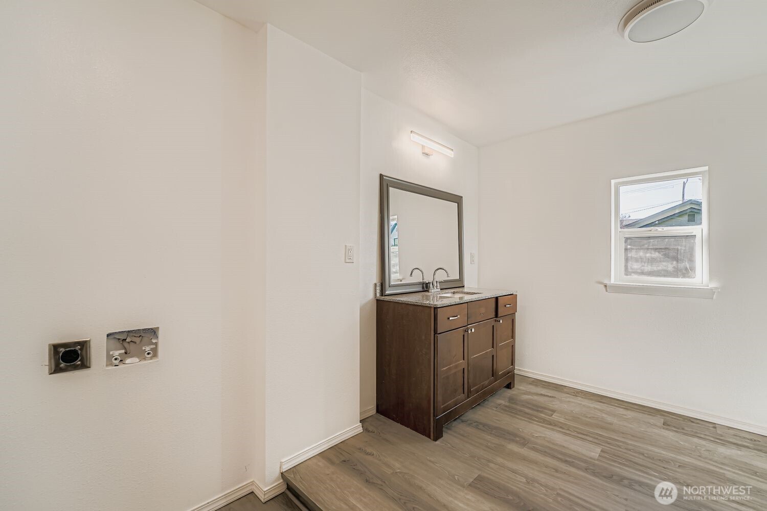 105 E 96th Street Property Photo 12