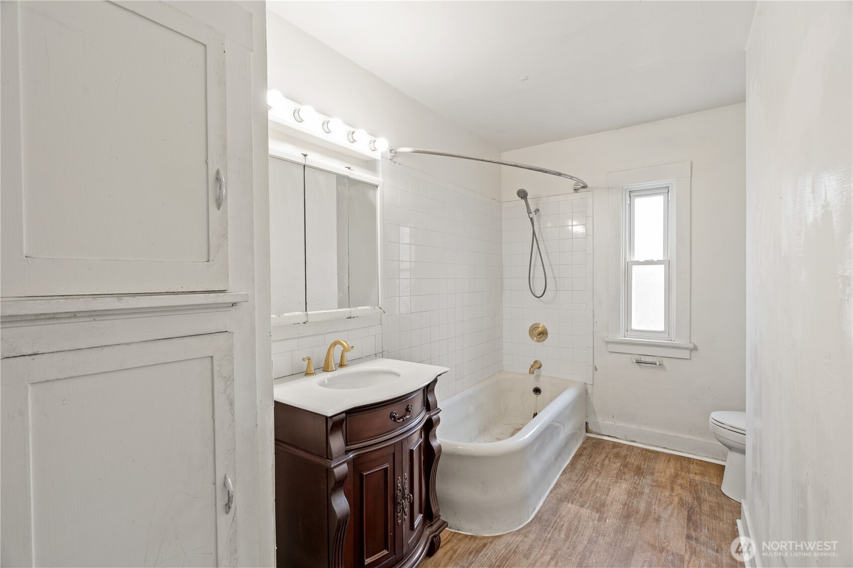409 W 5th Street Property Photo 12