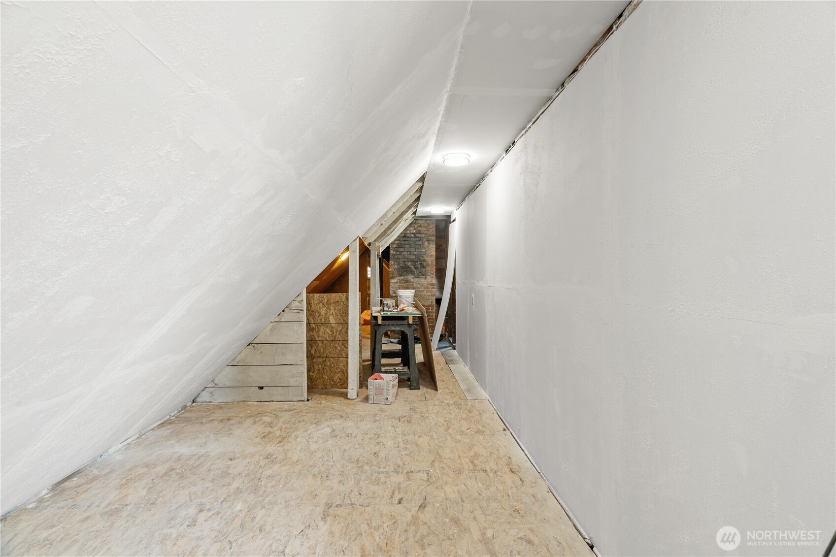 409 W 5th Street Property Photo 18