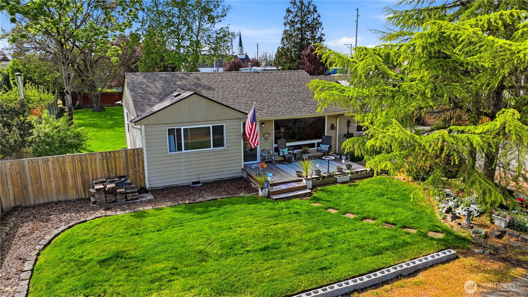 2016 E 63rd Avenue Property Photo 1