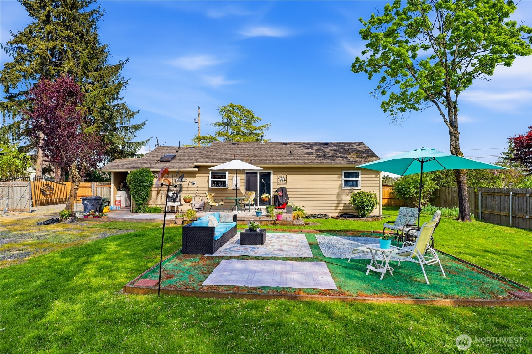 2016 E 63rd Avenue Property Photo 3