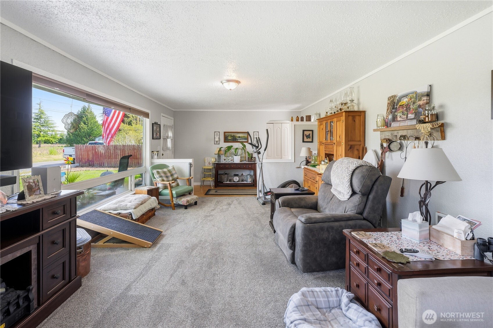2016 E 63rd Avenue Property Photo 4