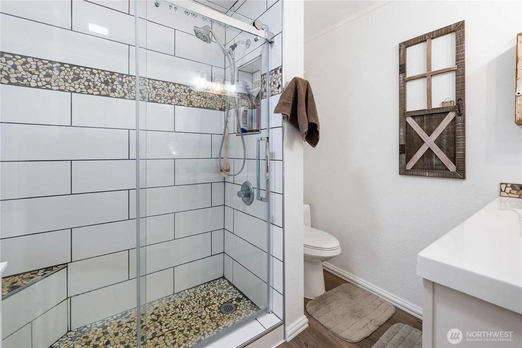2016 E 63rd Avenue Property Photo 11