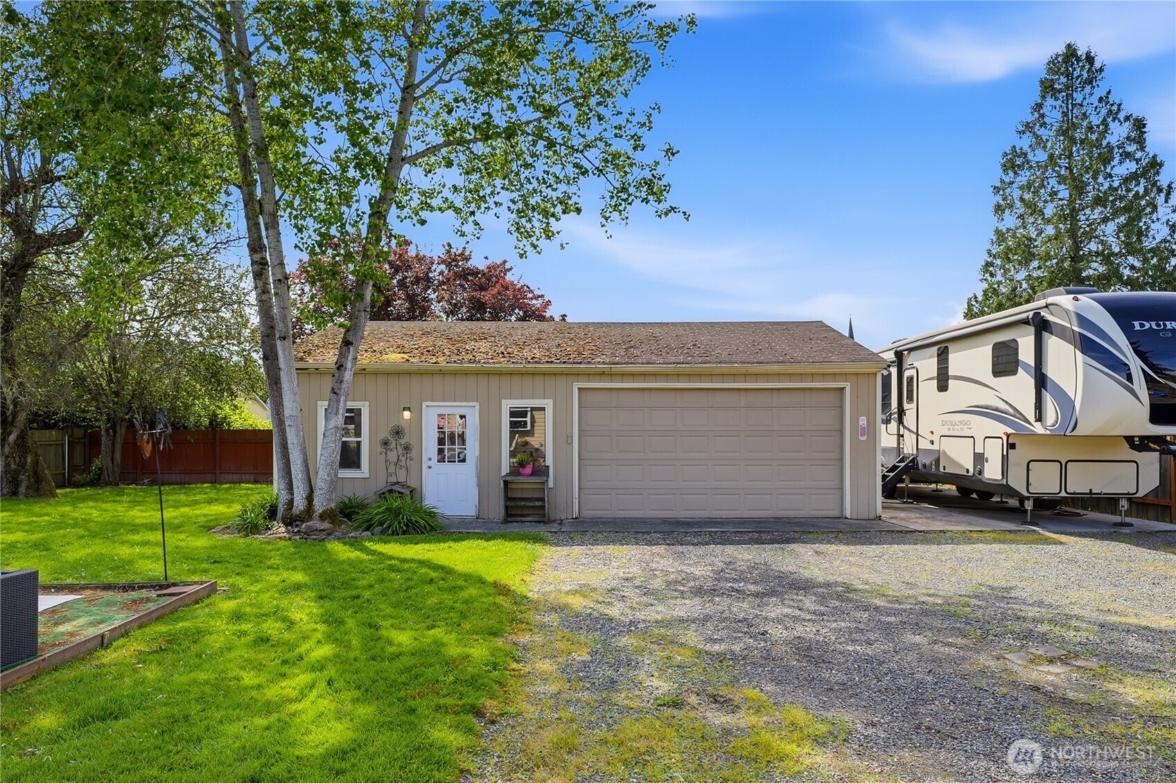 2016 E 63rd Avenue Property Photo 19