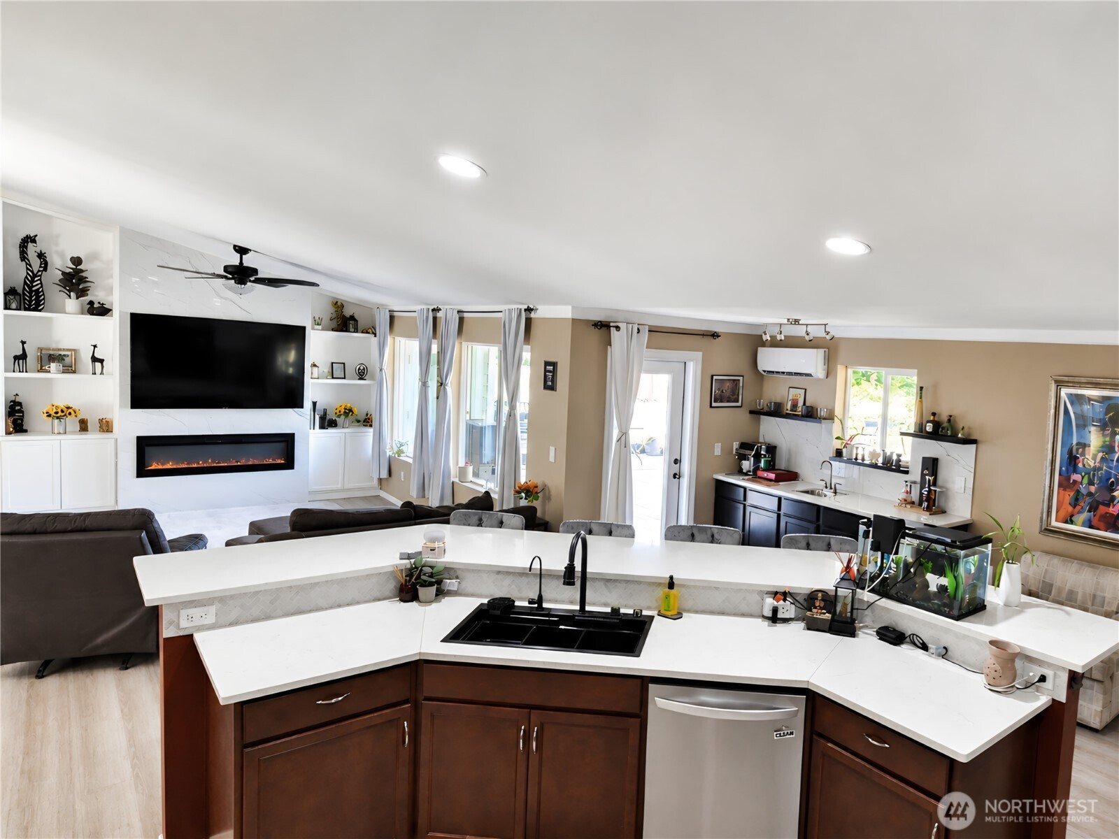 3652 Pennsylvania St Property Photo 10