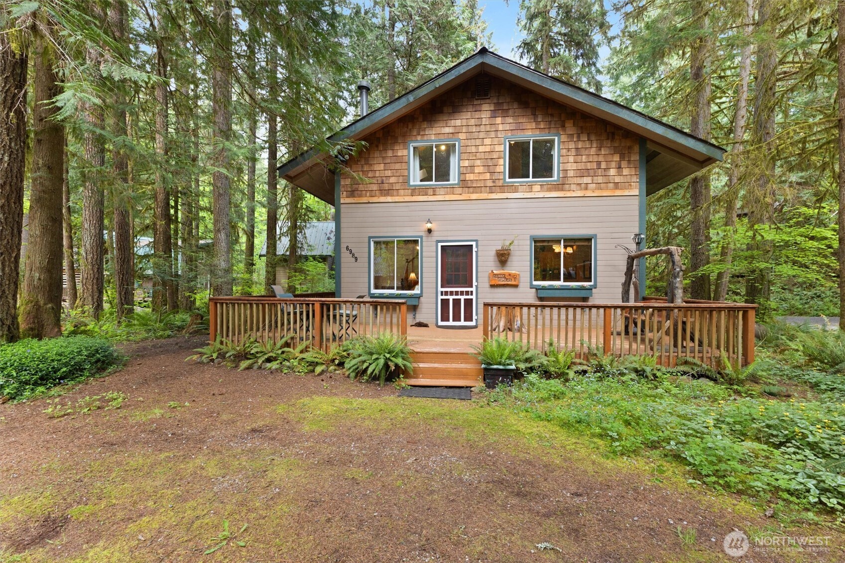 6989 Snoqualmie Place Property Photo 1