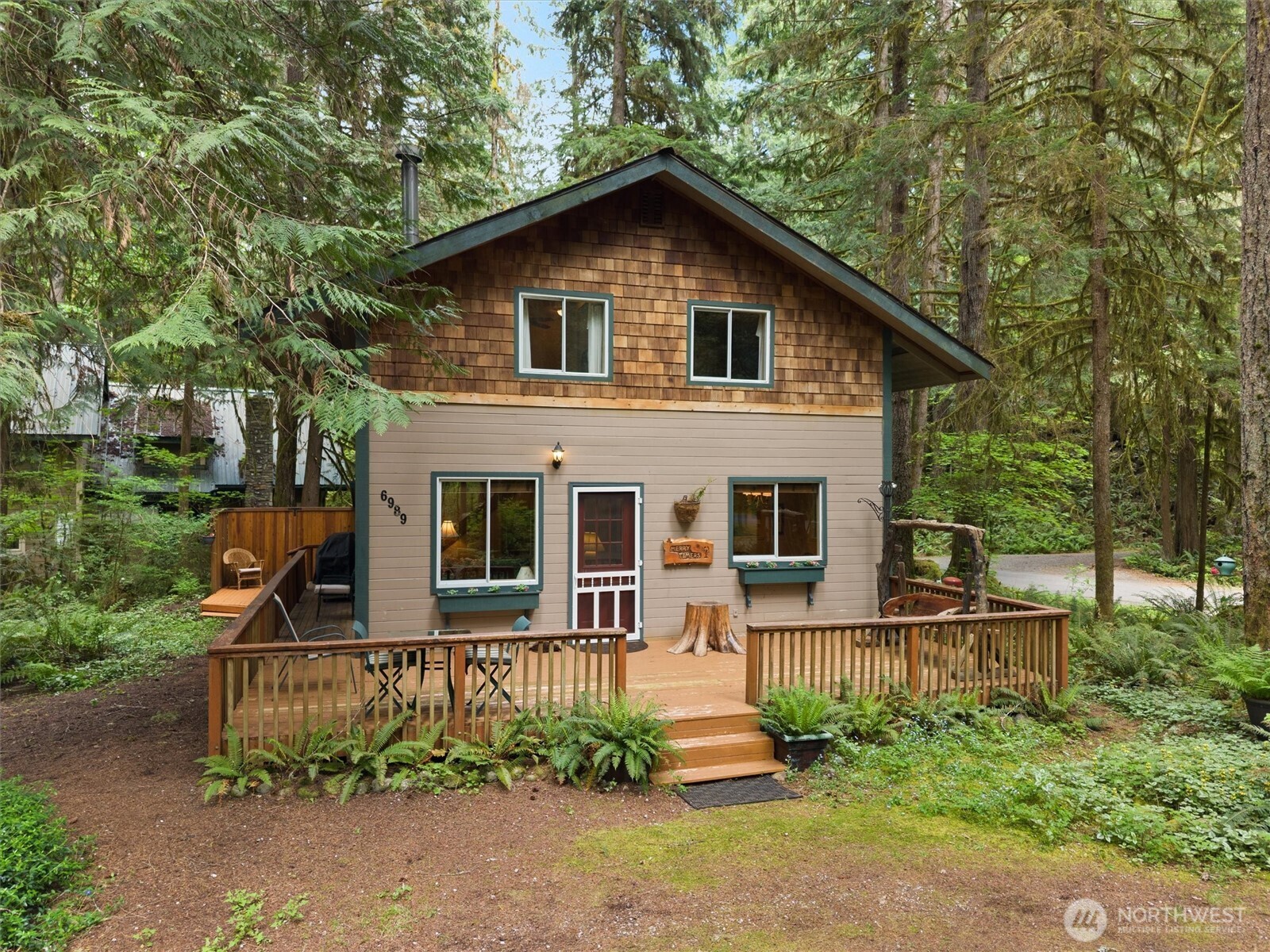 6989 Snoqualmie Place Property Photo 4
