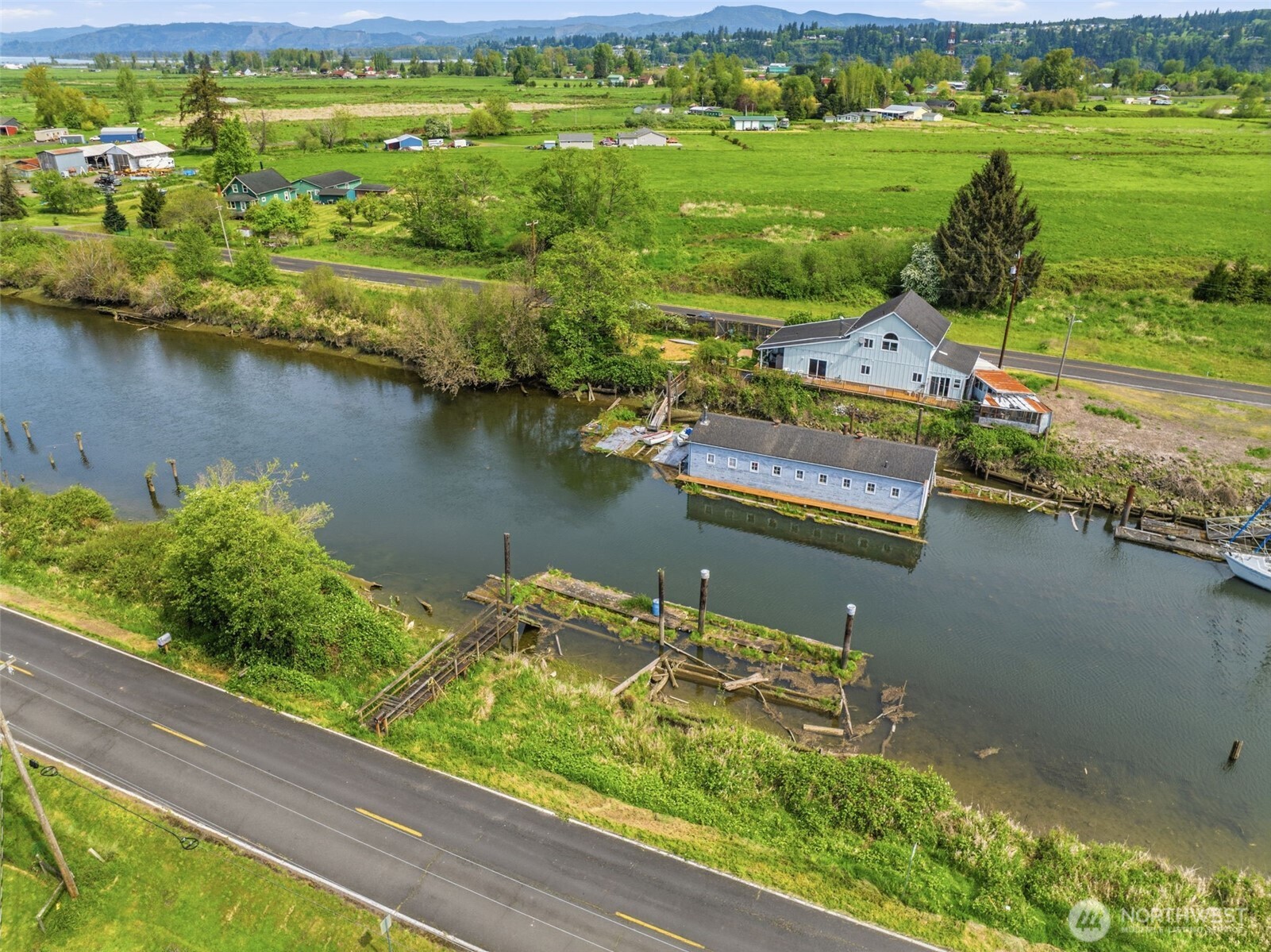 77 S Welcome Slough Property Photo 3