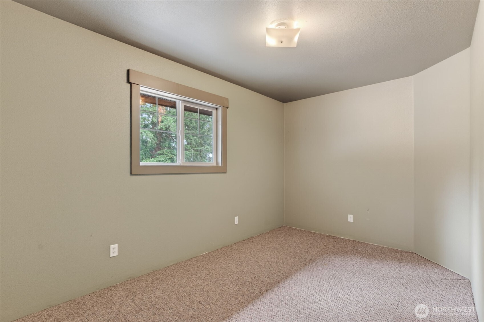 10320 James Road Property Photo 23