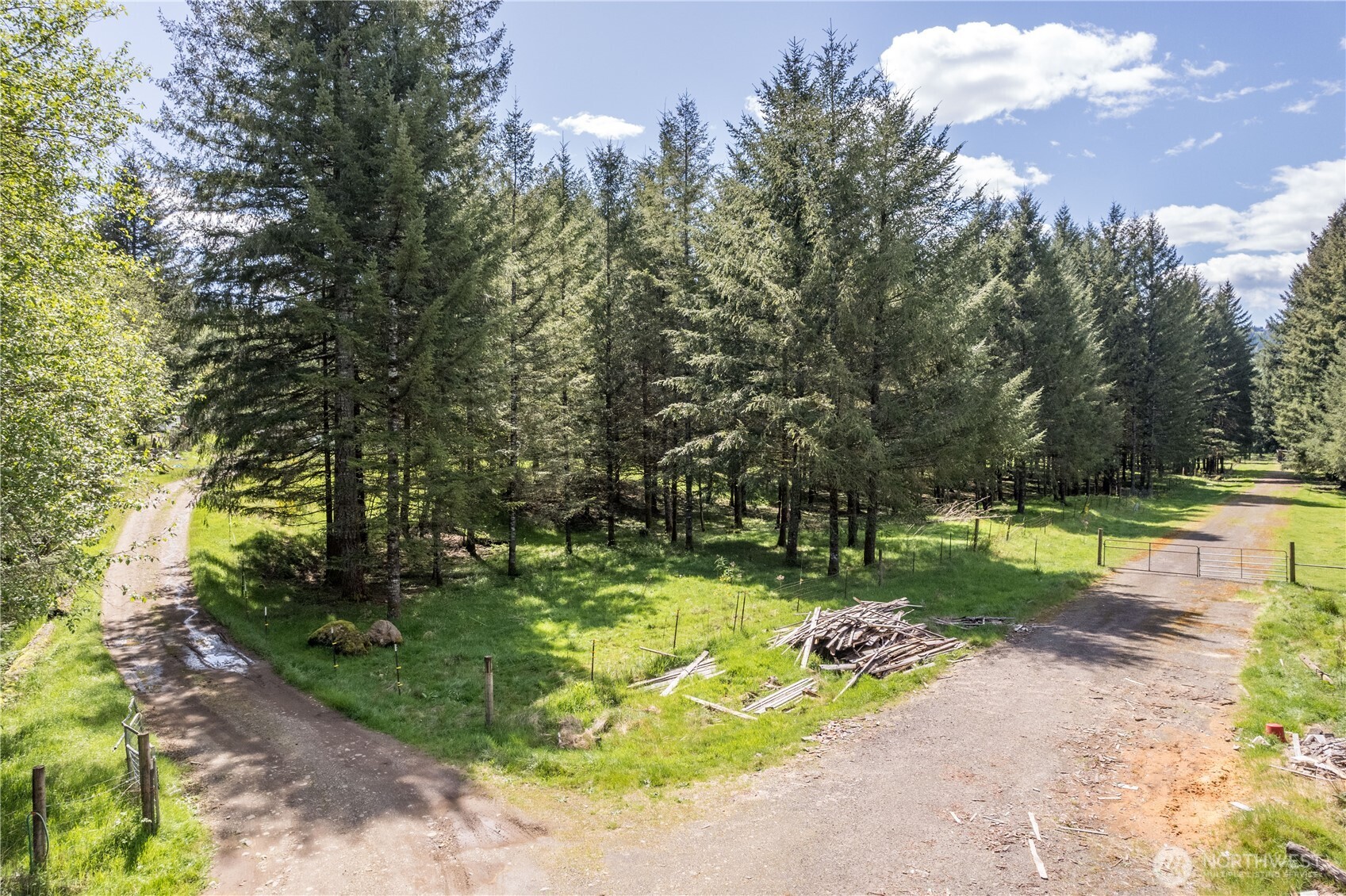 171 Sugarpine Road Property Photo 4