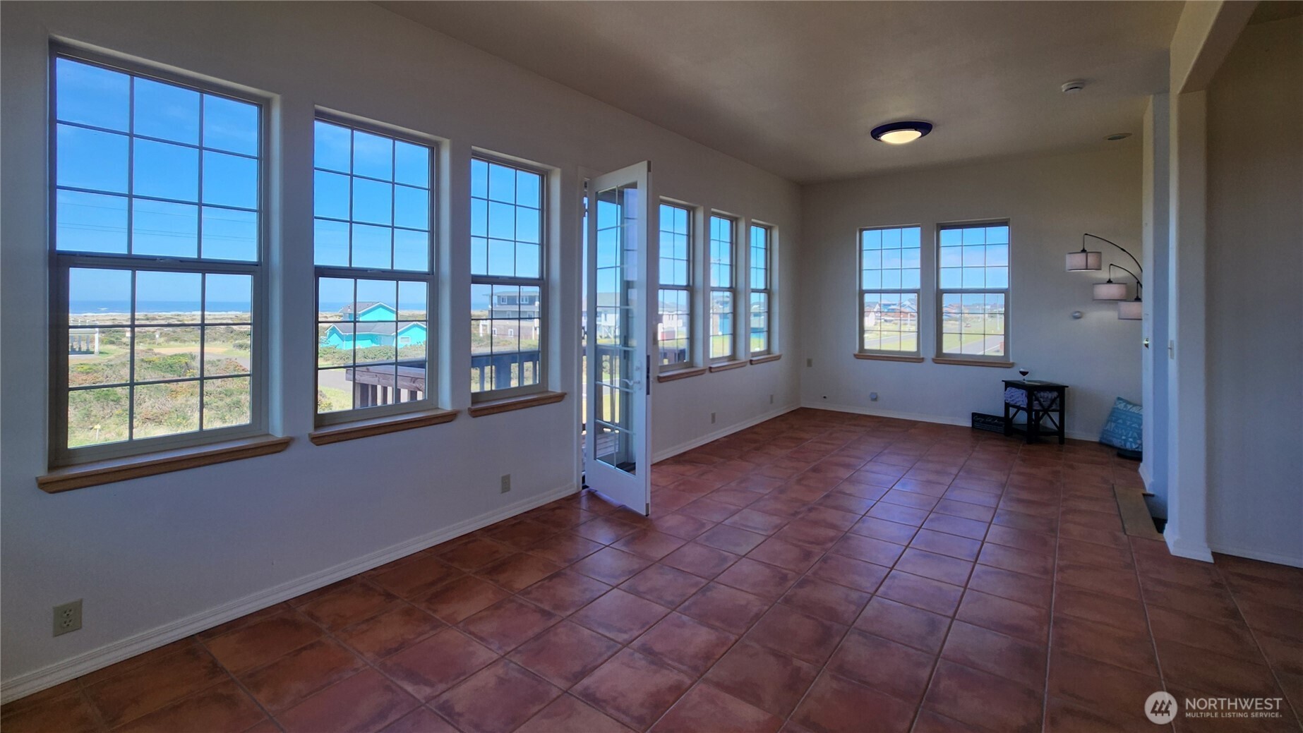 1140 Ocean Shores Boulevard Property Photo 5