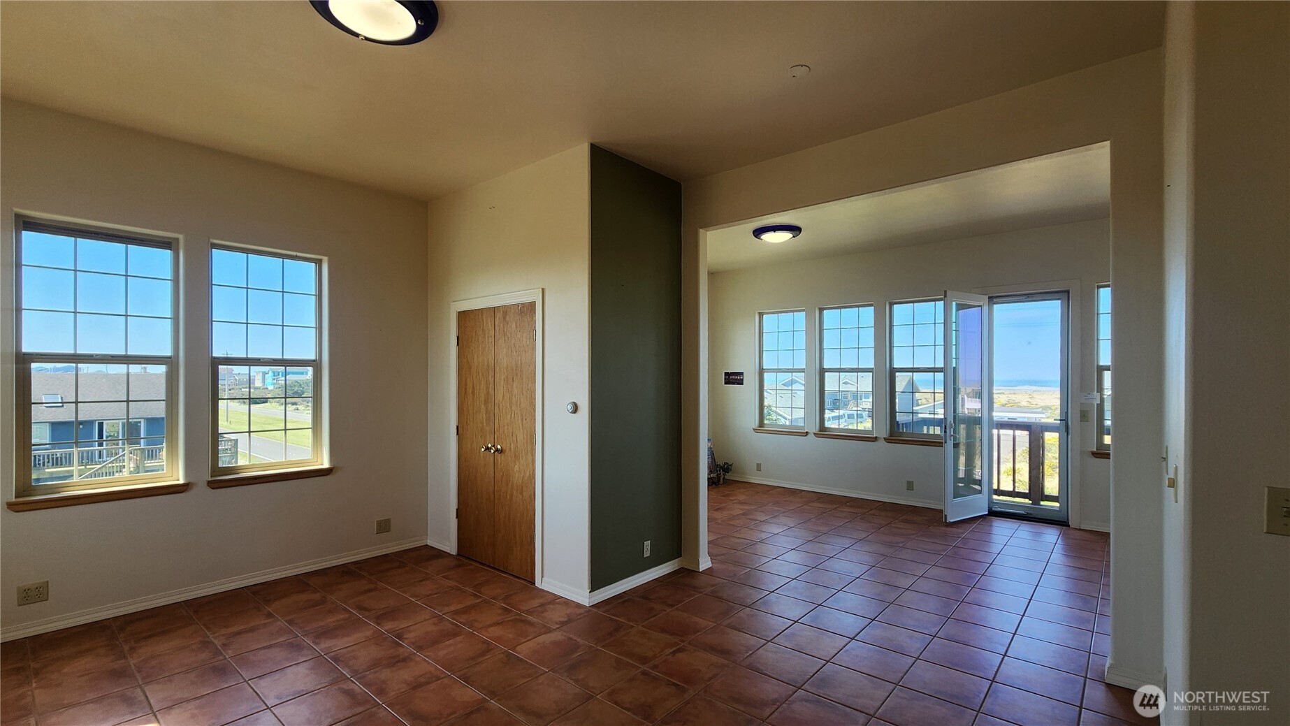 1140 Ocean Shores Boulevard Property Photo 9