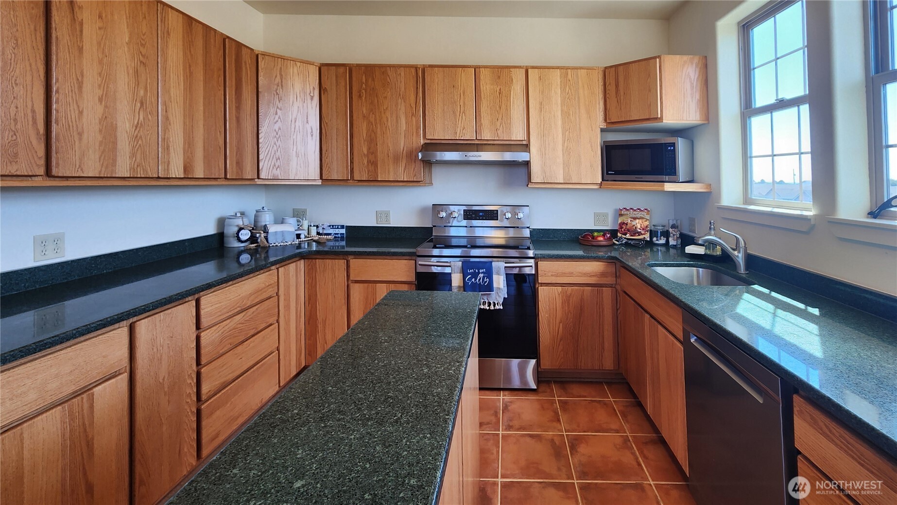 1140 Ocean Shores Boulevard Property Photo 17