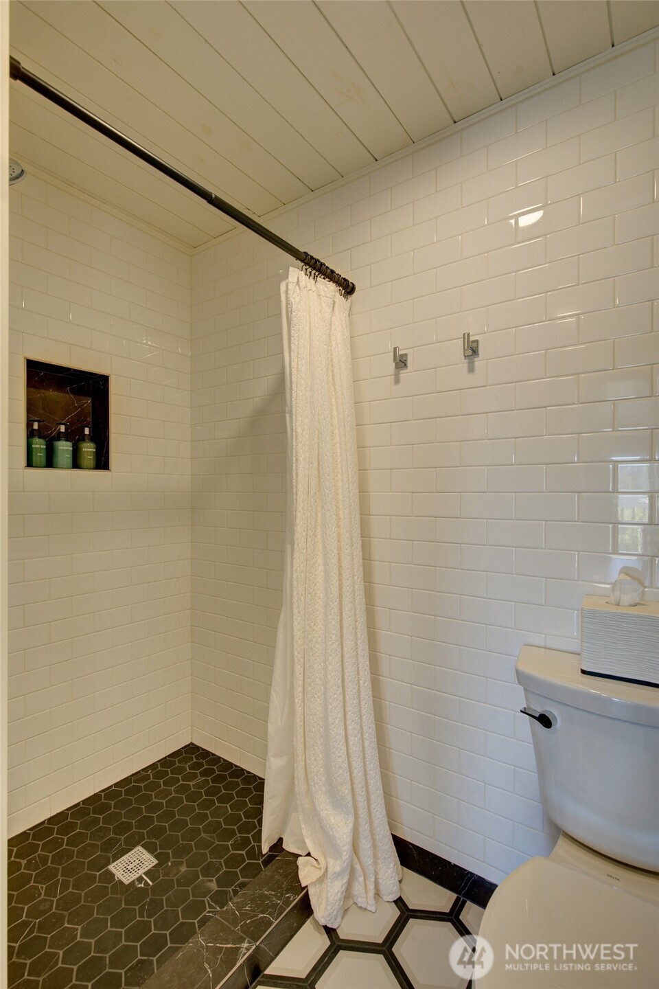 1042 Point Brown Avenue A & B Property Photo 15