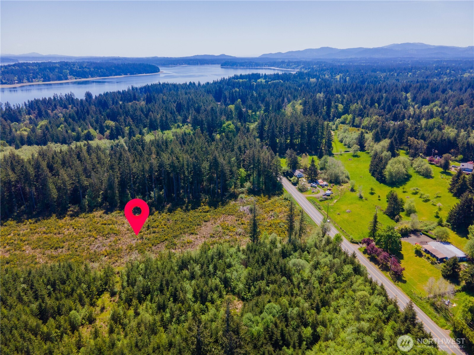 8600 Steamboat Island Road Property Photo 3