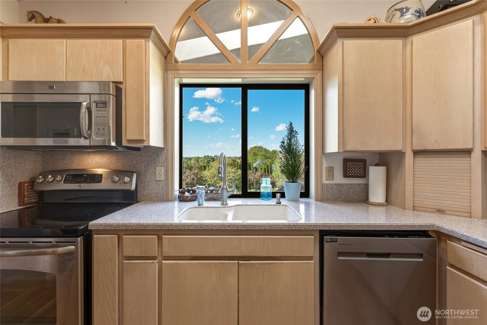 1520 Kaniksu Loop Property Photo 12
