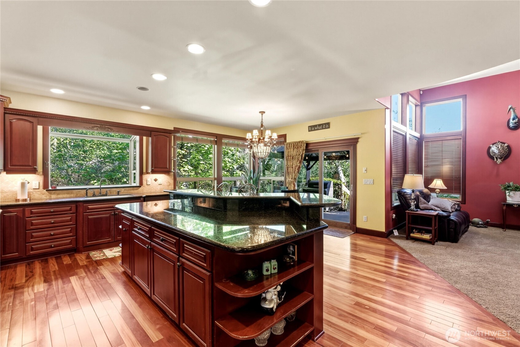 1107 9th Street Property Photo 10