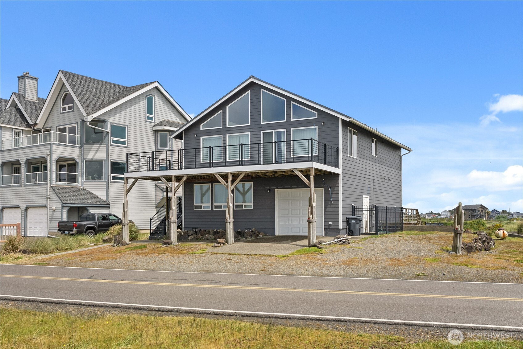 1593 E Ocean Shores Boulevard Property Photo 4