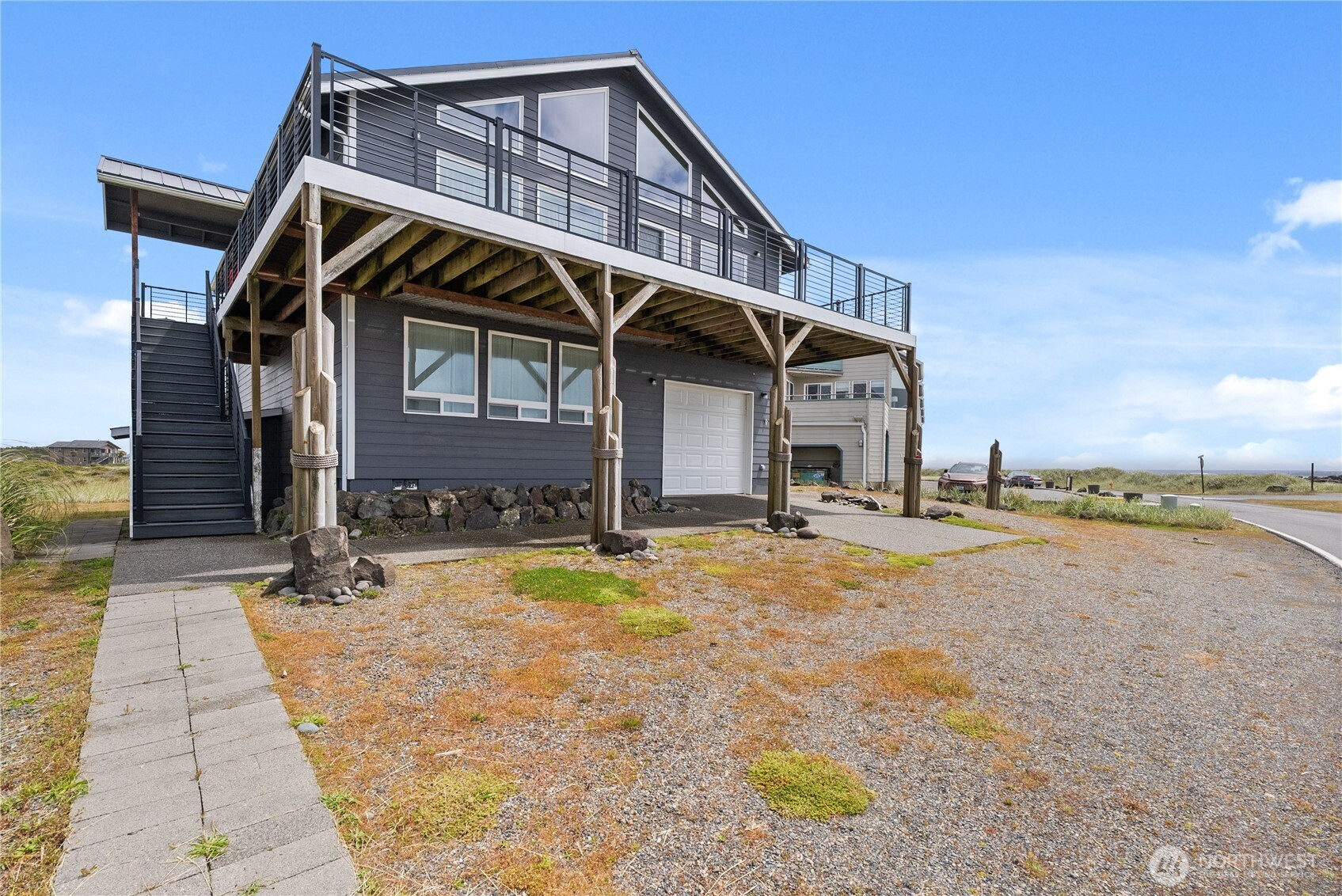 1593 E Ocean Shores Boulevard Property Photo 5