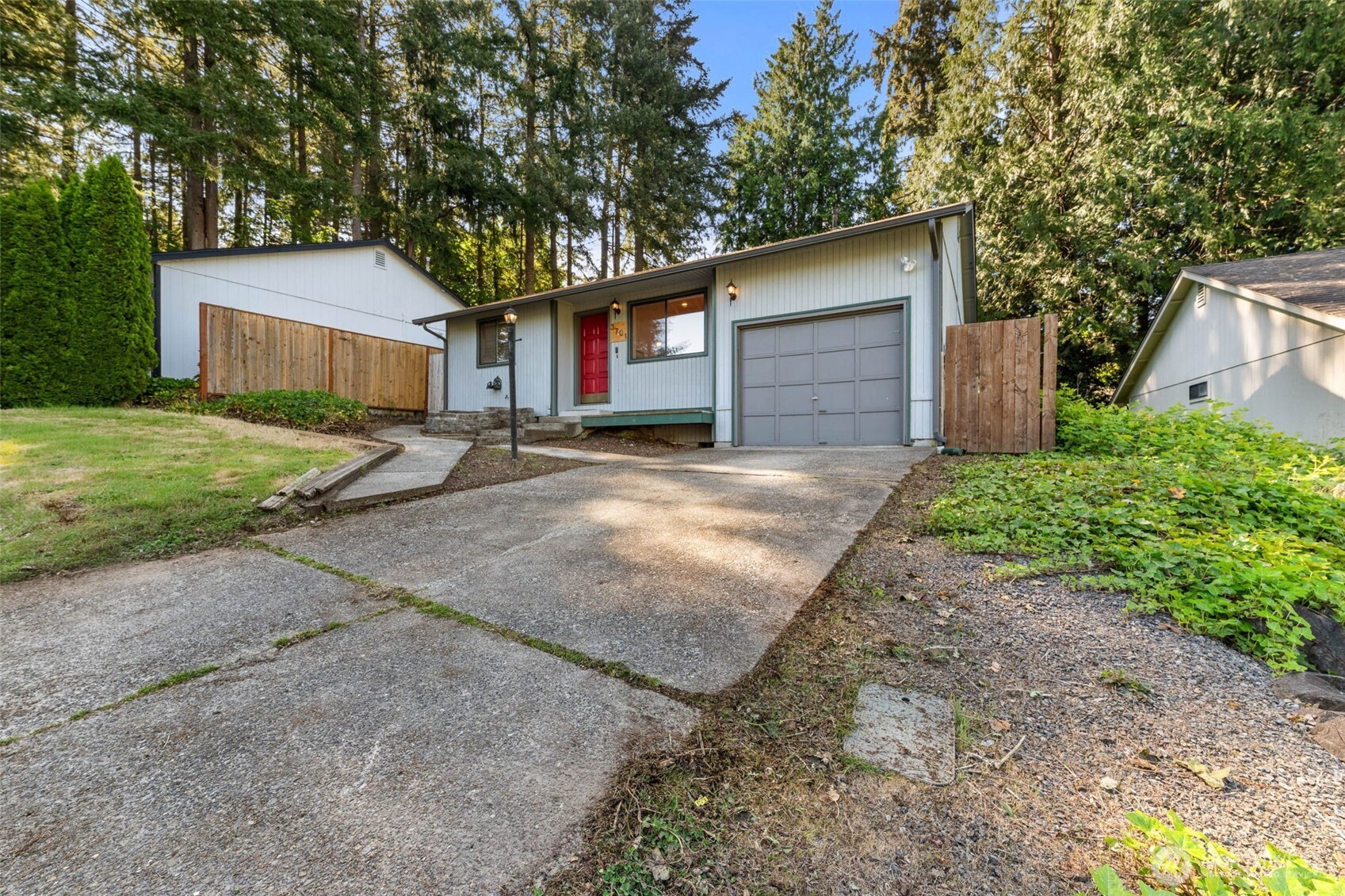 3701 Autumnwood Court Property Photo 2