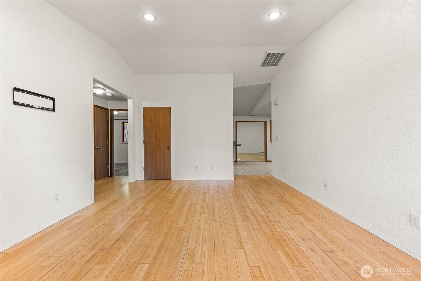 3701 Autumnwood Court Property Photo 5