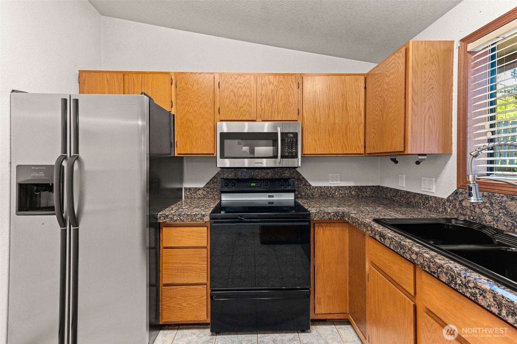 3701 Autumnwood Court Property Photo 16