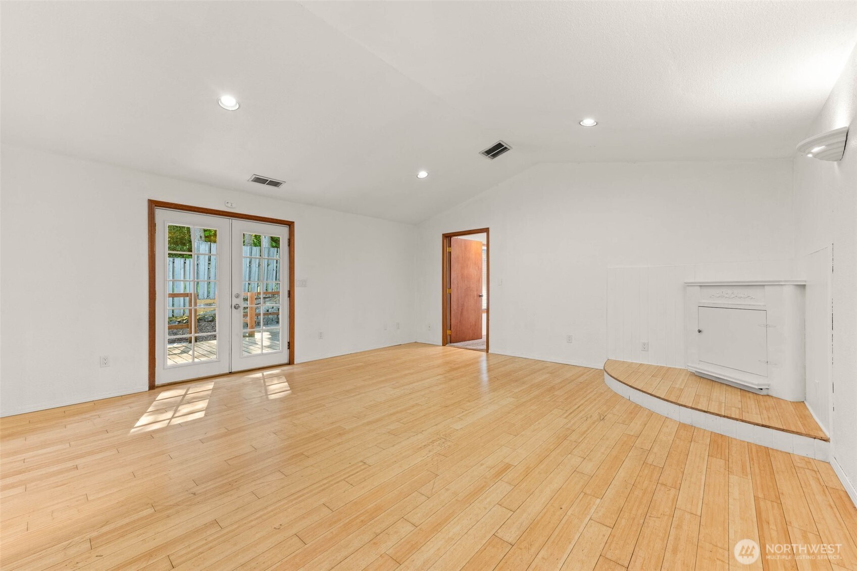 3701 Autumnwood Court Property Photo 19
