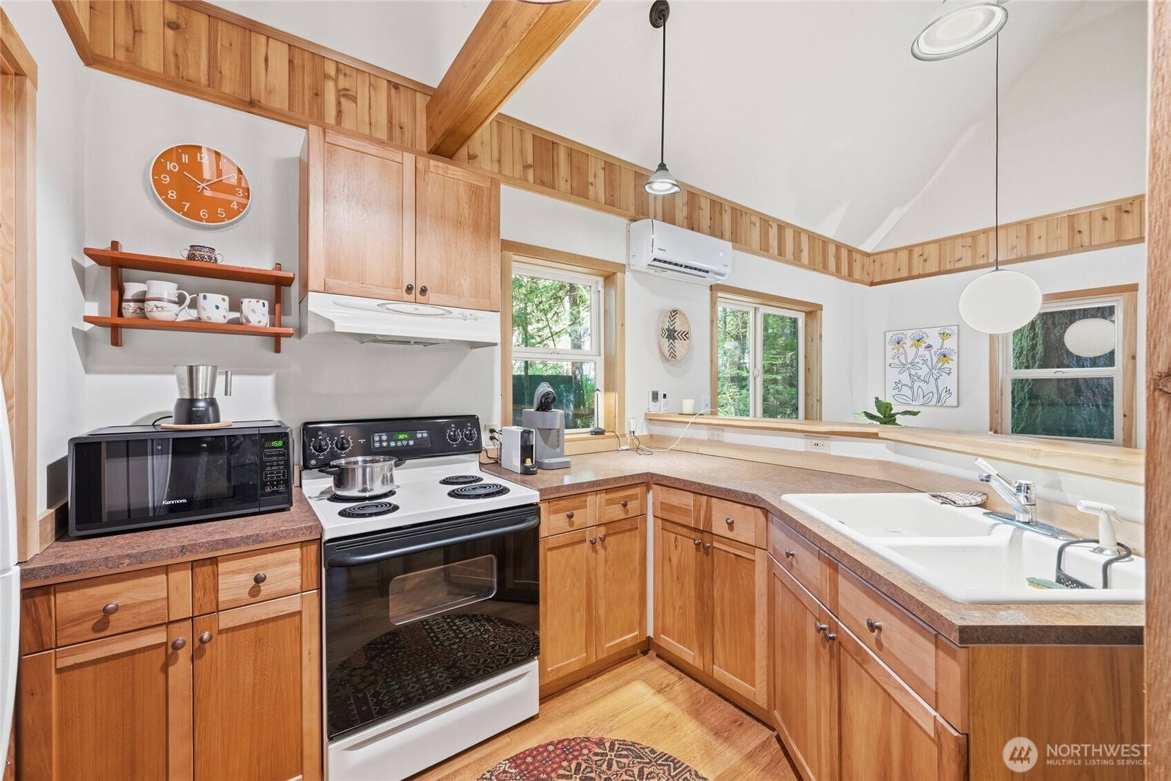 7480 Glacier Springs Drive Property Photo 8
