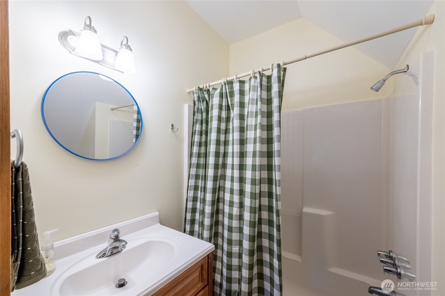 7480 Glacier Springs Drive Property Photo 32
