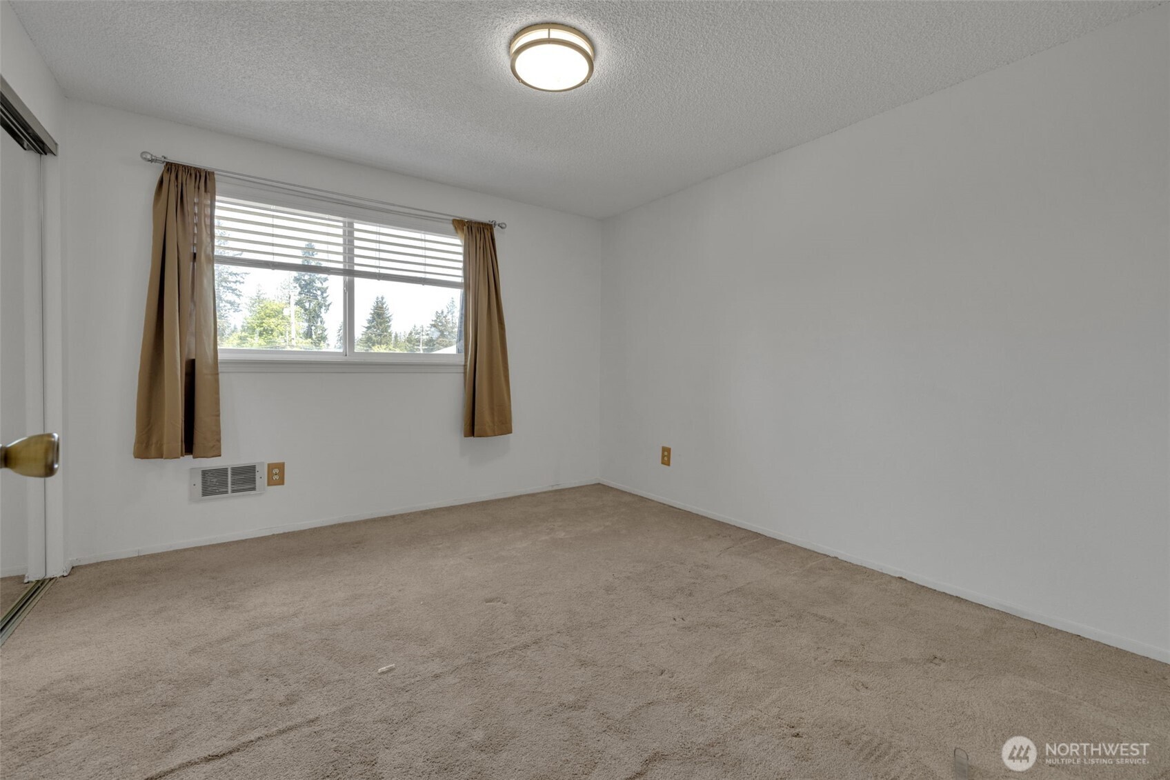20620 76th Ave W C Property Photo 13