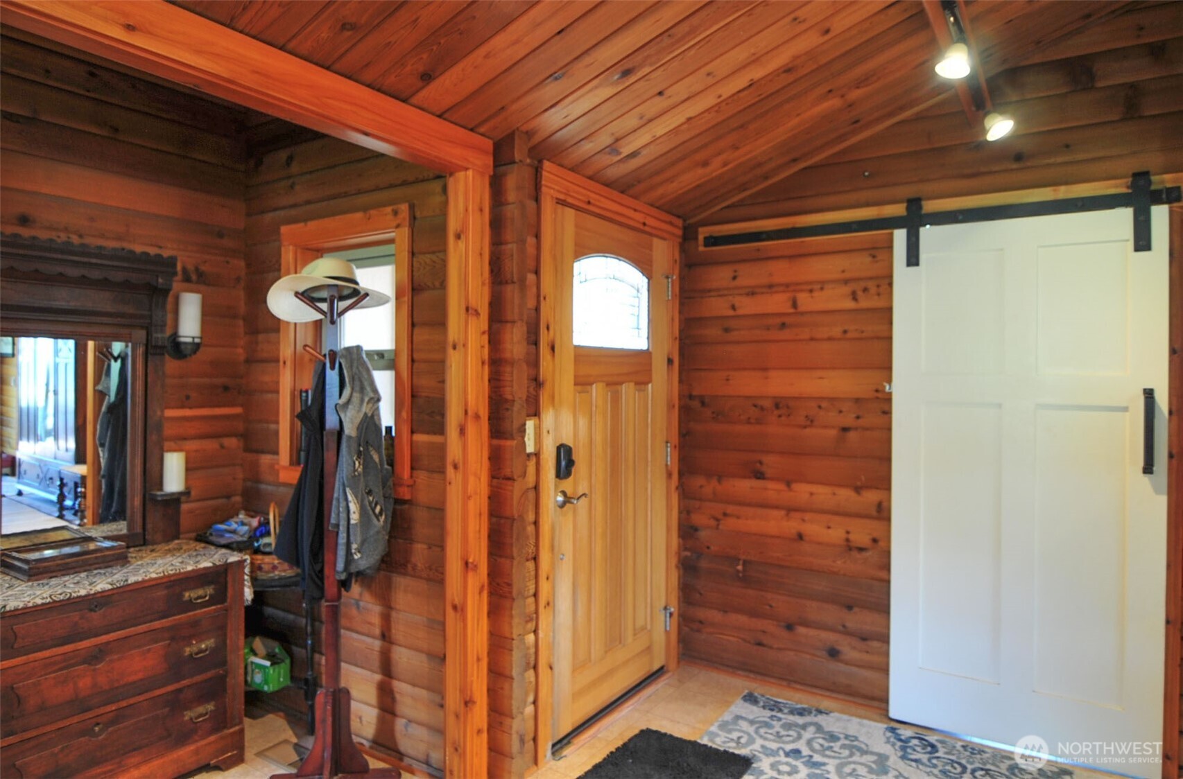 553 Summit Boulevard Property Photo 9