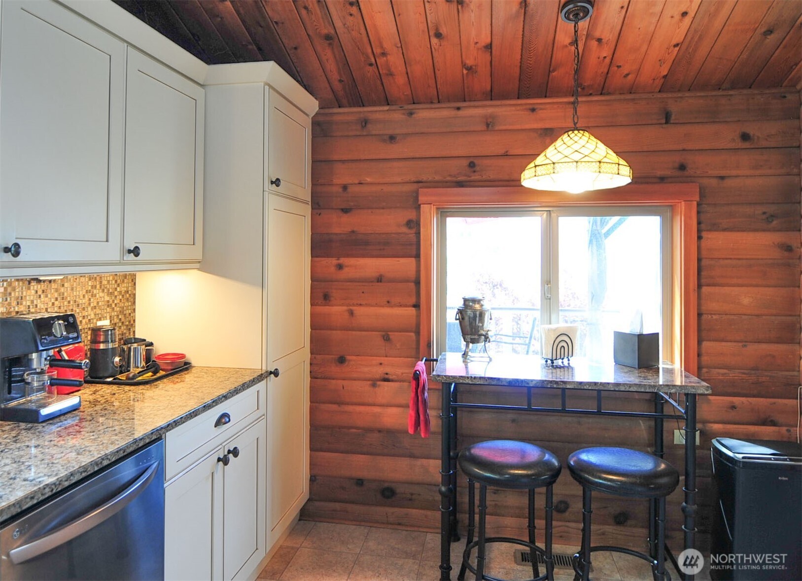 553 Summit Boulevard Property Photo 12