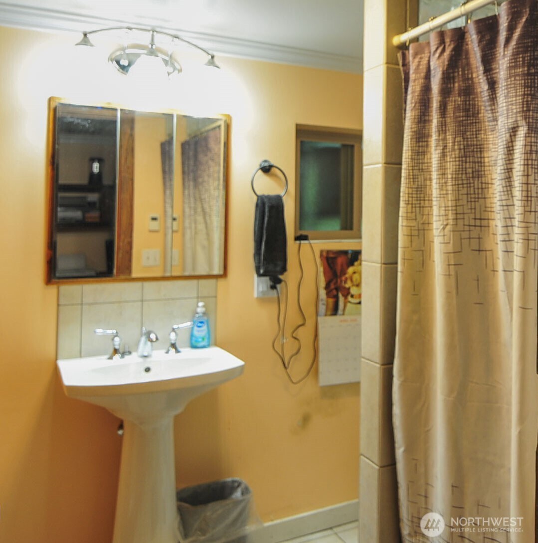 553 Summit Boulevard Property Photo 23