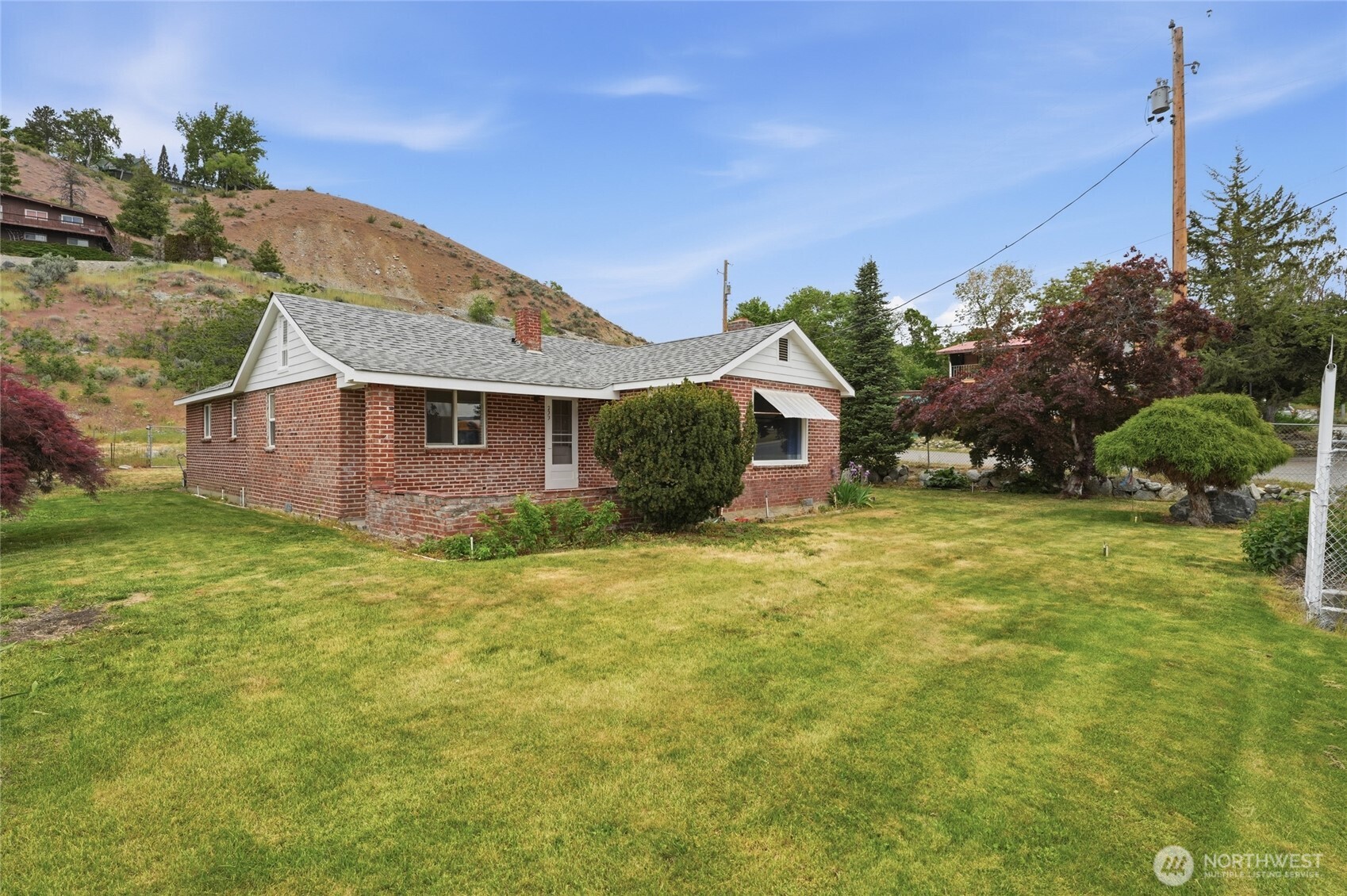 233 E Gibson Property Photo 3