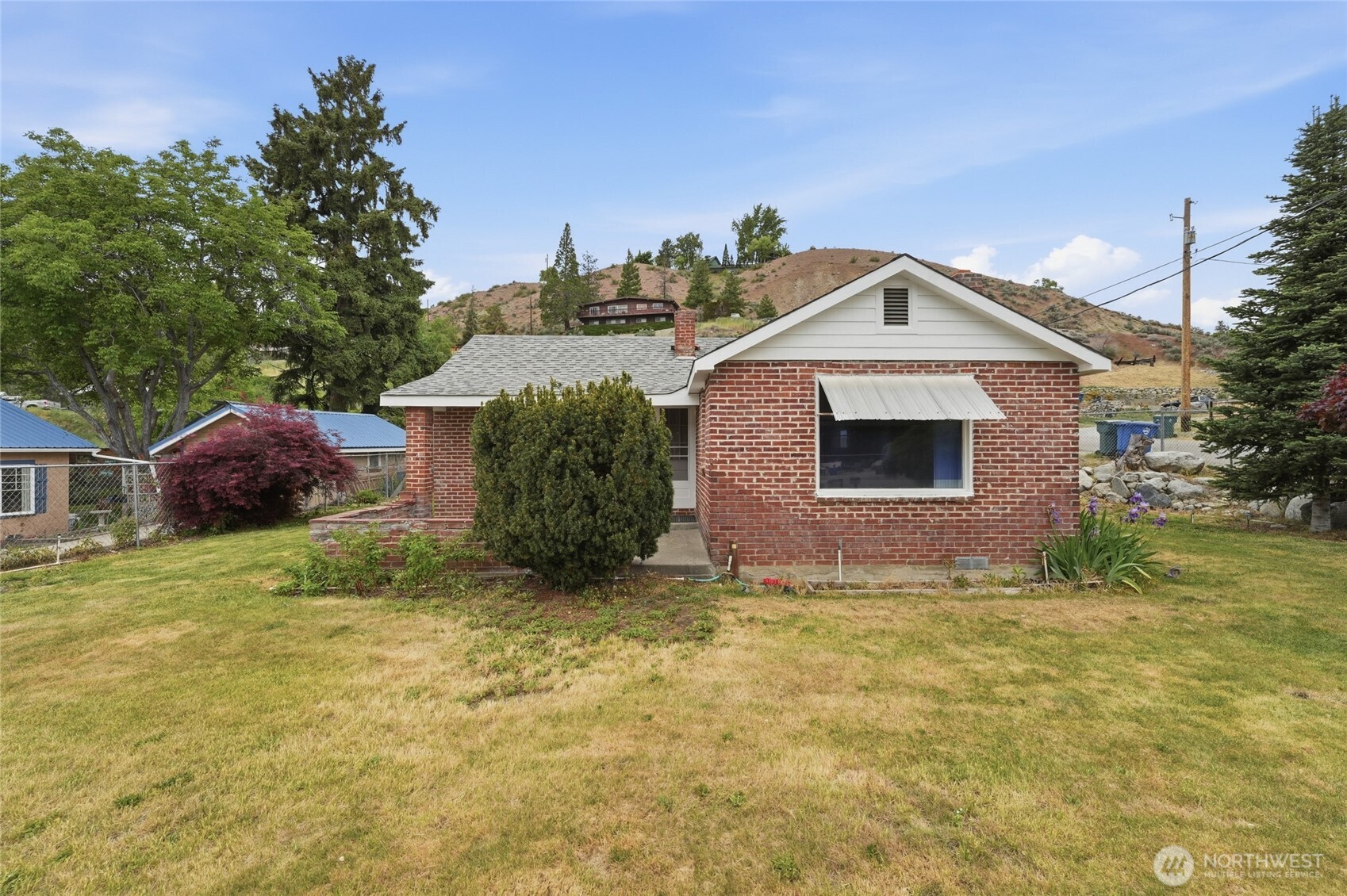 233 E Gibson Property Photo 11
