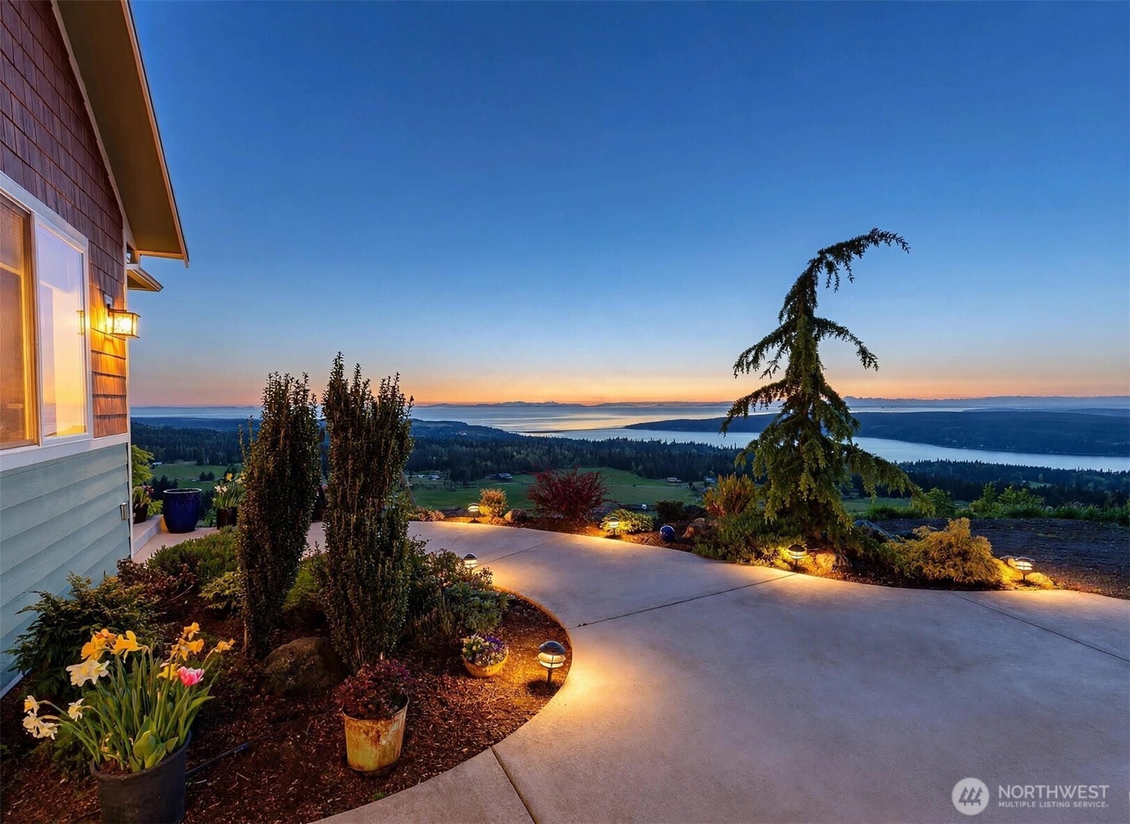 413 Mount Place Property Photo 1