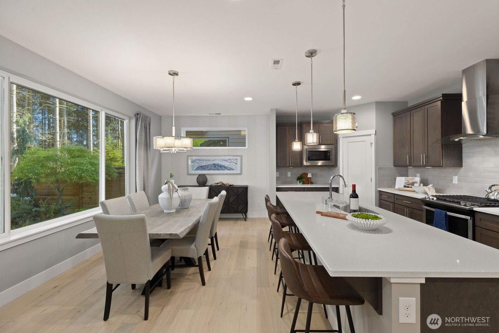 13409 Edmunds Parkway Property Photo 9
