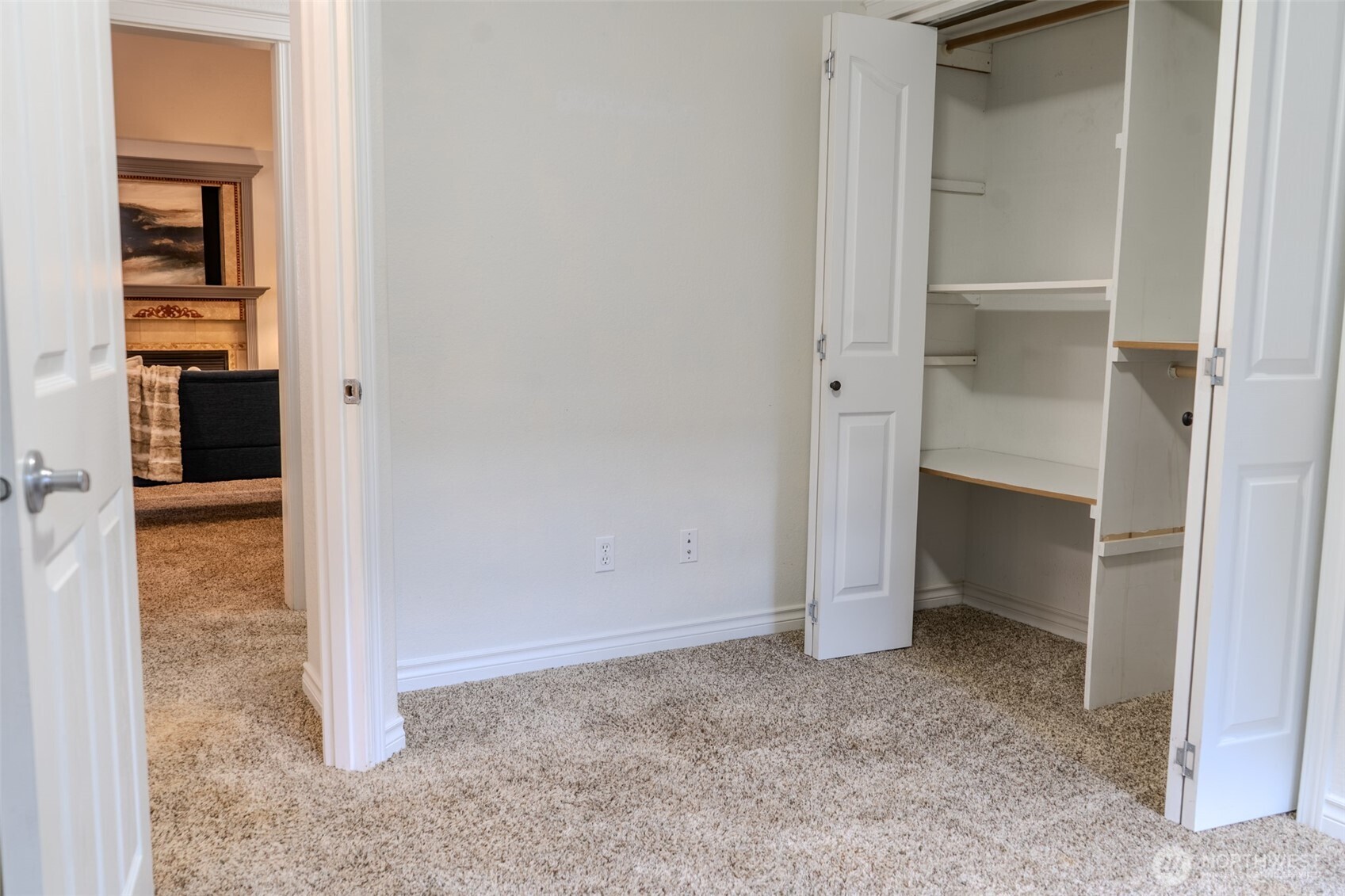 121 E Stavis Road Property Photo 8